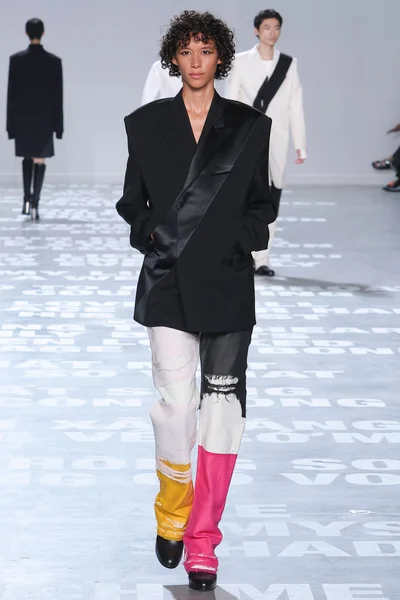 Look 43